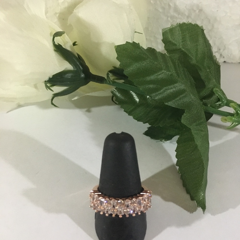 RGP CRYSTAL RING SIZE 7